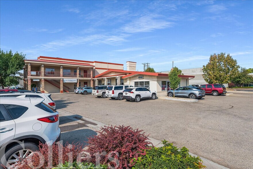 More Photos Of 605 Americana Blvd, Boise Storefront Retail Office For Lease