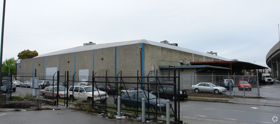 More Photos Of 1155 7th St, Oakland Warehouse For Lease