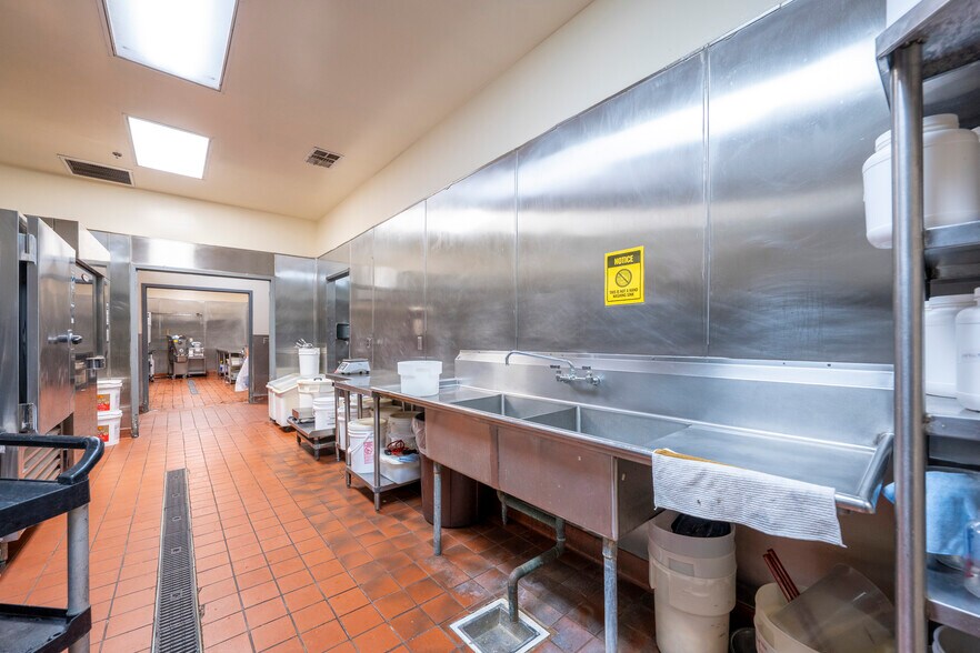 More Photos Of 429 S Palm Ave, Alhambra Food Processing For Sale