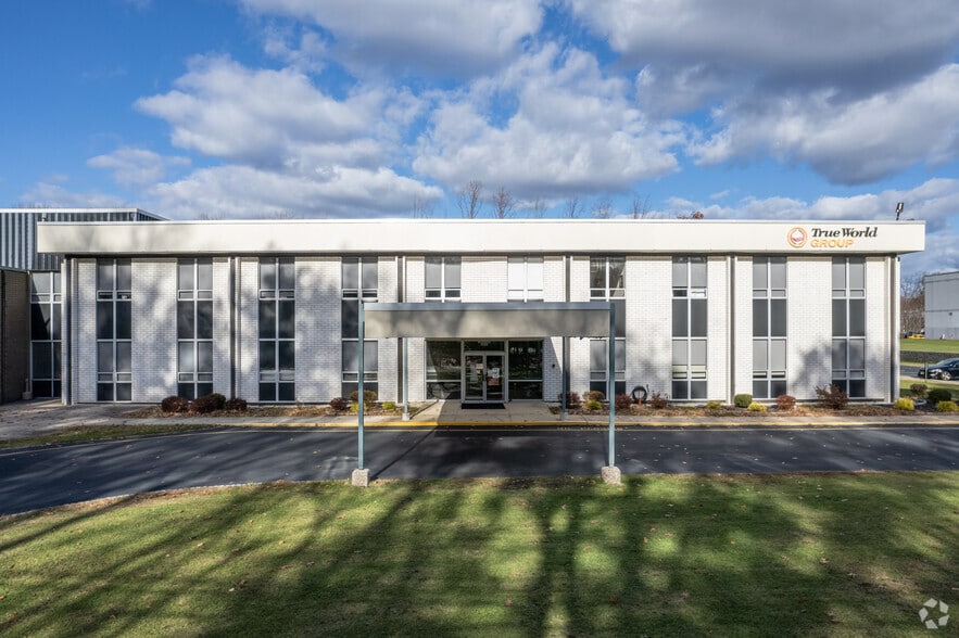 More Photos Of 24 Link Dr, Rockleigh Light Distribution For Lease