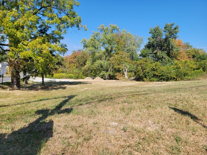 More Photos Of 702 Hookstown Grade Rd, Clinton Land For Lease