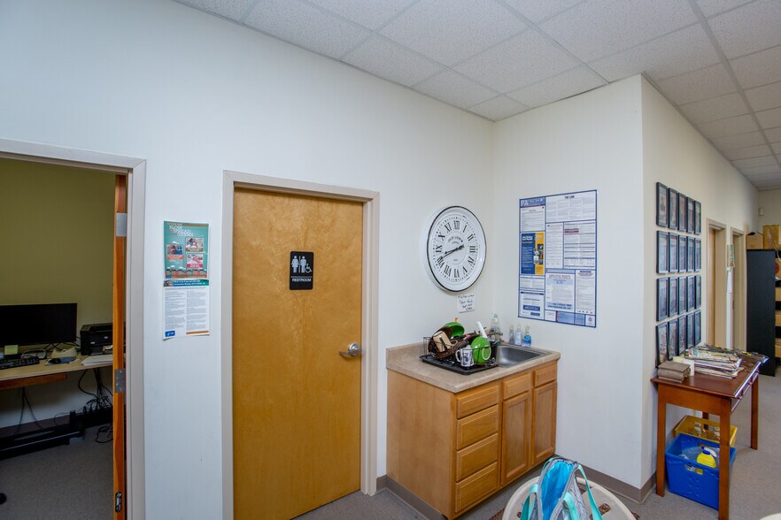 More Photos Of 1806 Deep Run Rd, Pipersville Industrial For Lease