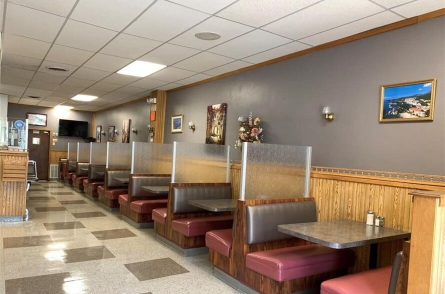 More Photos Of 106 Main St, Phelps General Retail For Sale