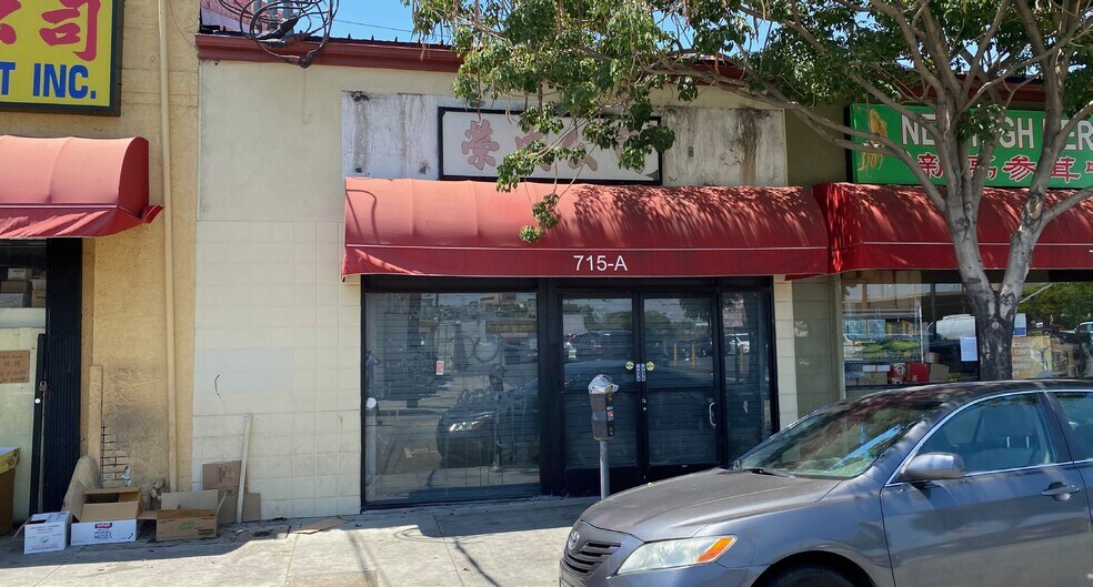 More Photos Of 715 New High St, Los Angeles General Retail For Lease