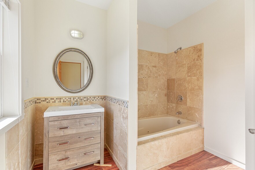 More Photos Of 829 2nd St, Mukilteo Office Residential For Sale