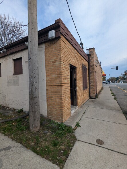 More Photos Of 6836-6850 Calumet Ave, Hammond Convenience Store For Sale