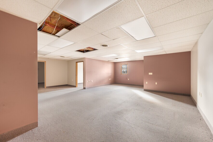 More Photos Of 203 S 3rd Ave, Big Rapids Medical For Sale