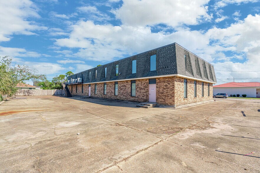 More Photos Of 3329 Florida Ave, Kenner Office For Sale