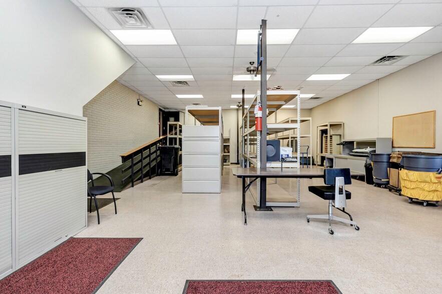 More Photos Of 1100 Brandywine Blvd, Zanesville Loft Creative Space For Lease