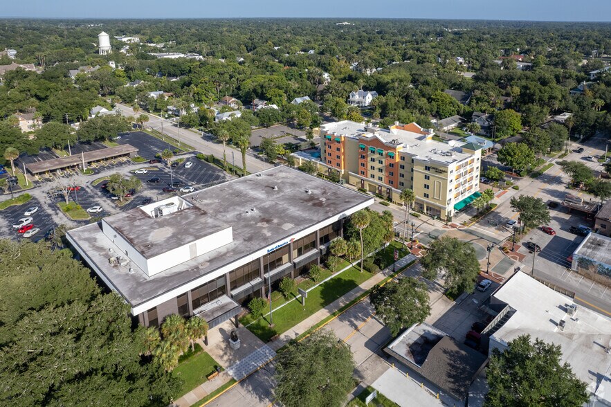 More Photos Of 230 N Woodland Blvd, Deland Office For Sale