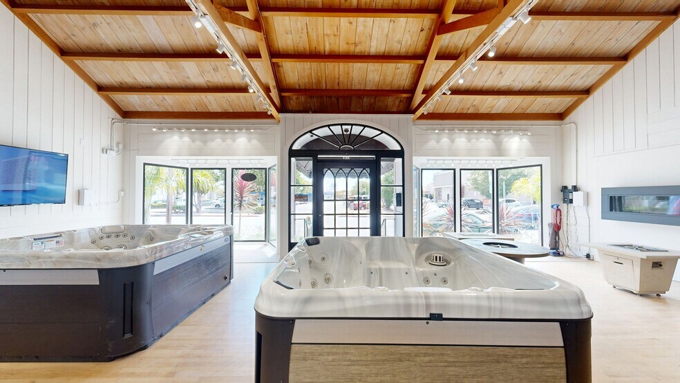 More Photos Of 1111-1115 Water St, Santa Cruz Freestanding For Sale