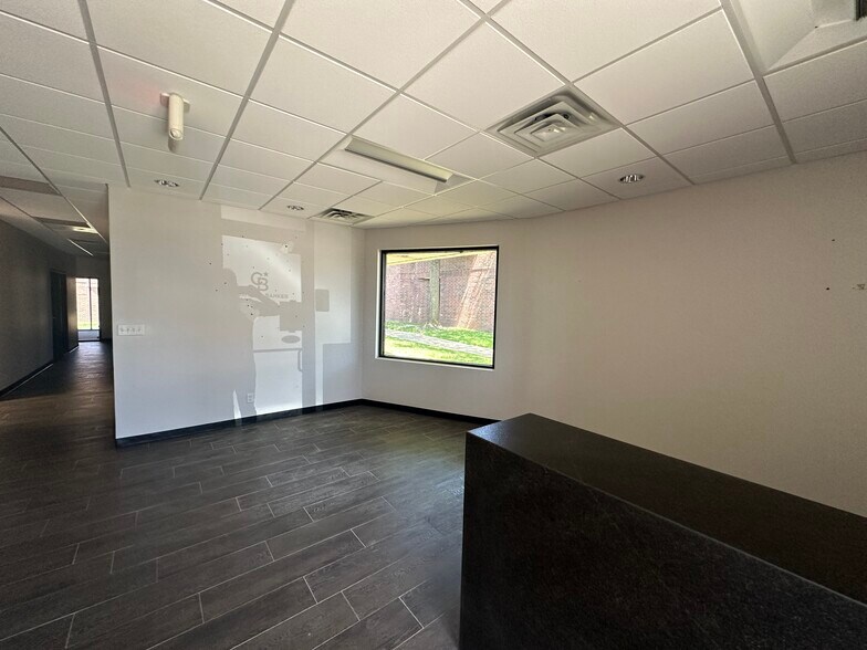 More Photos Of 7100 N Classen Blvd, Oklahoma City Office For Lease