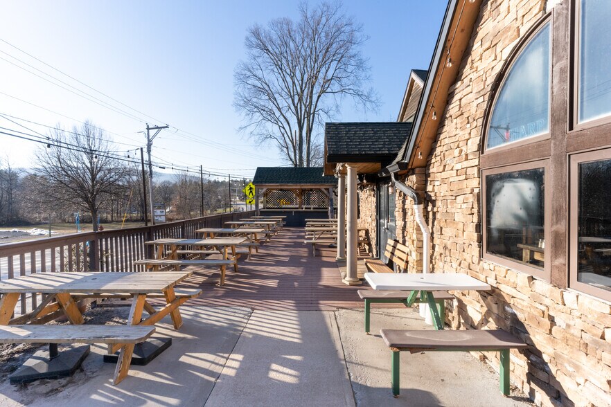 More Photos Of 6254 Main St, Tannersville Restaurant For Sale