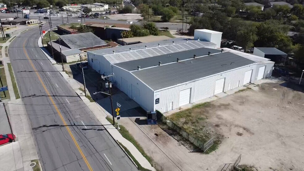 More Photos Of 2833 Roosevelt Ave, San Antonio Industrial For Lease