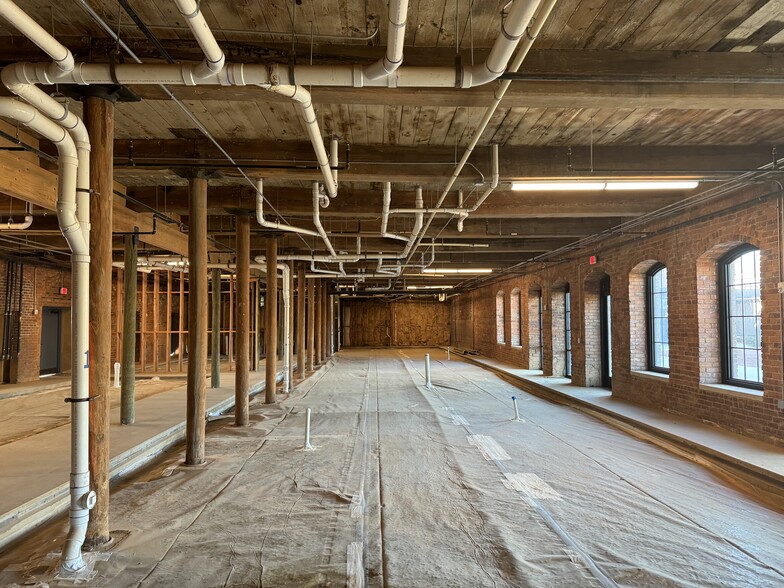 More Photos Of 96 E Catawba St, Belmont Apartments For Lease