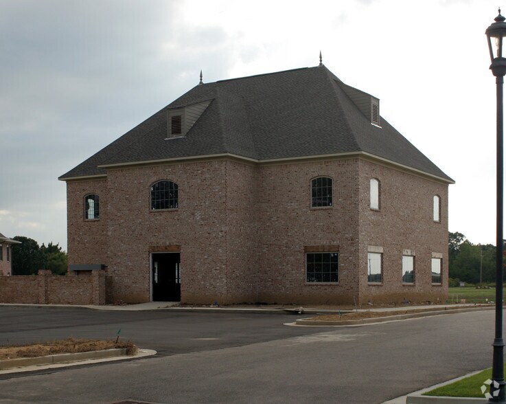 More Photos Of 6856 Cobblestone Dr, Southaven Office For Lease