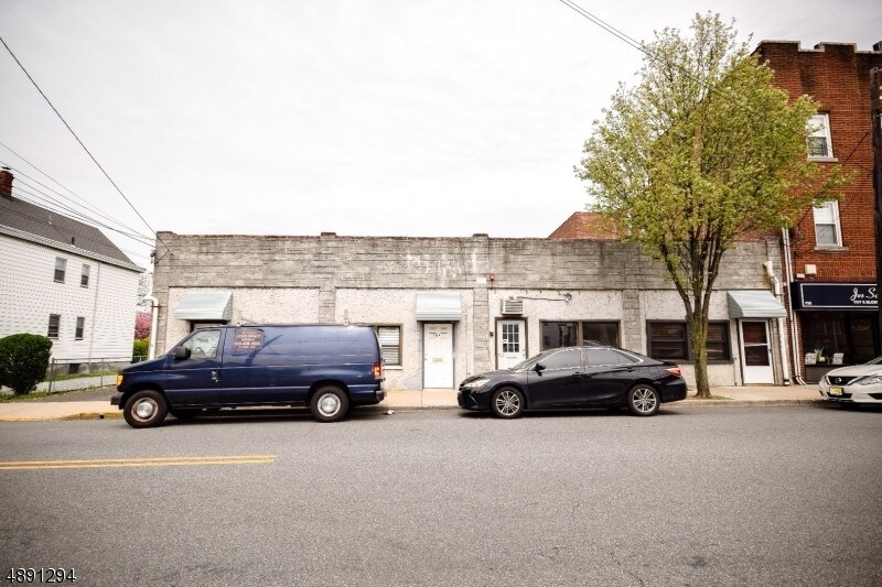 760 Van Houten Ave, Clifton, NJ 07013 Storefront Retail Residential