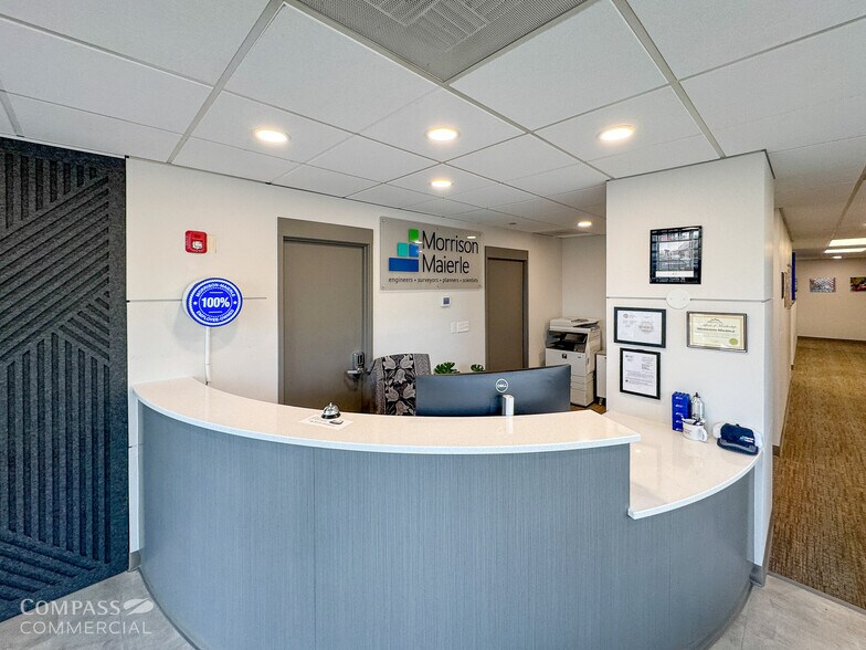 More Photos Of 1001 SW Disk Dr, Bend Office For Lease