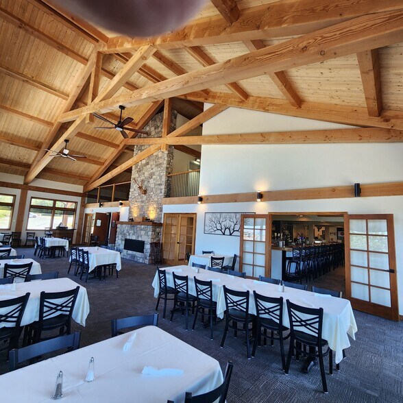 More Photos Of 606 Beech Mountain Pky, Beech Mountain General Retail For Sale