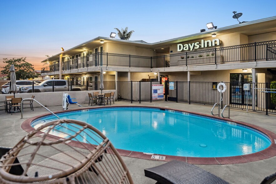 More Photos Of 839 E Main St, Santa Maria Hotel For Sale