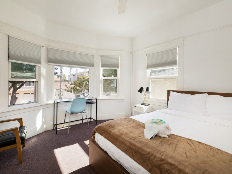 More Photos Of 221 Concord St, El Segundo Apartments For Sale