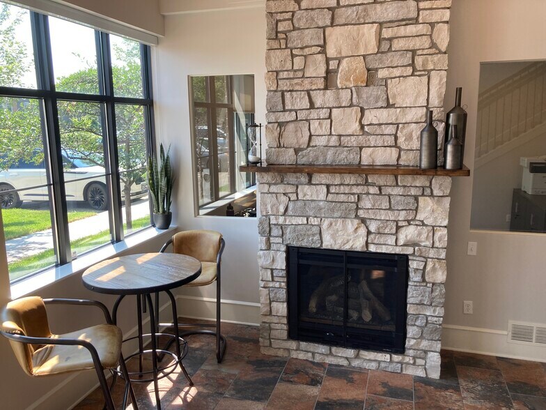 More Photos Of 8674-8696 Eagle Creek Cir, Savage Office For Sale