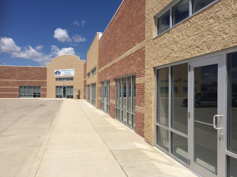 More Photos Of 100 Stadium Dr, Defiance Storefront For Lease