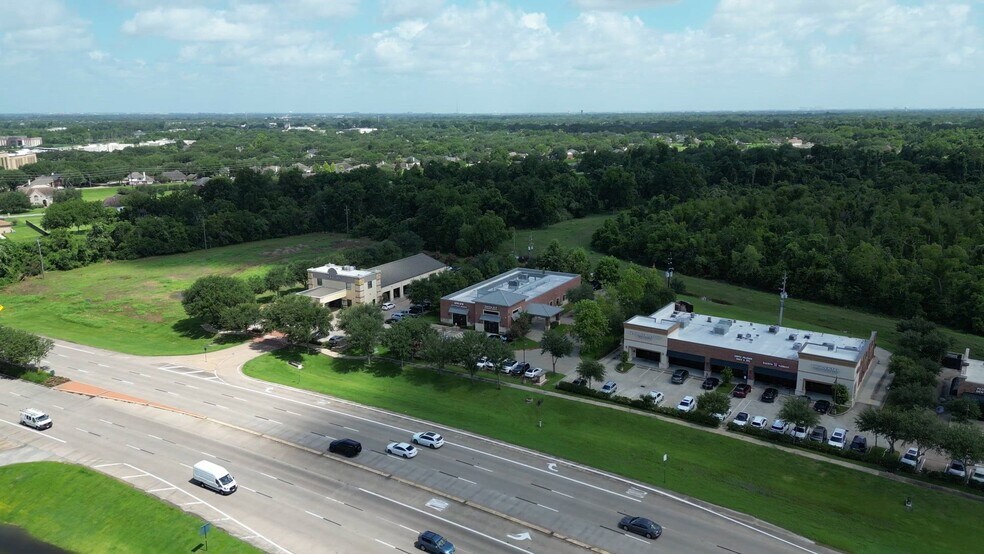 Primary Photo Of 8721 Highway 6, Missouri City Medical For Lease
