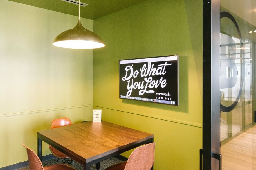 More Photos Of 78 SW 7th St, Miami Office For Lease