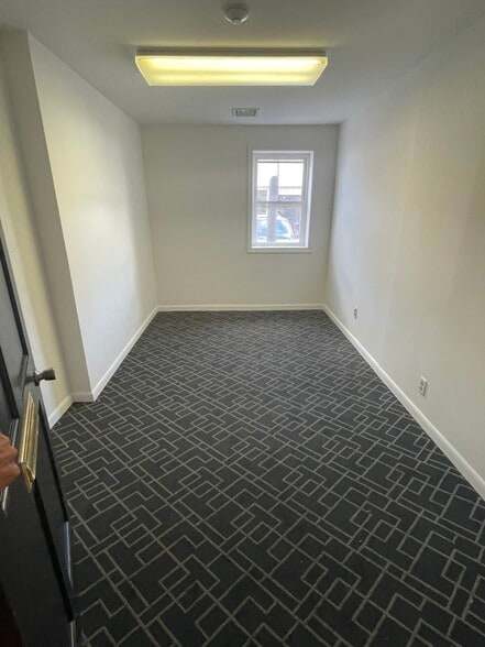 More Photos Of 60 S Main St, New City Medical For Lease