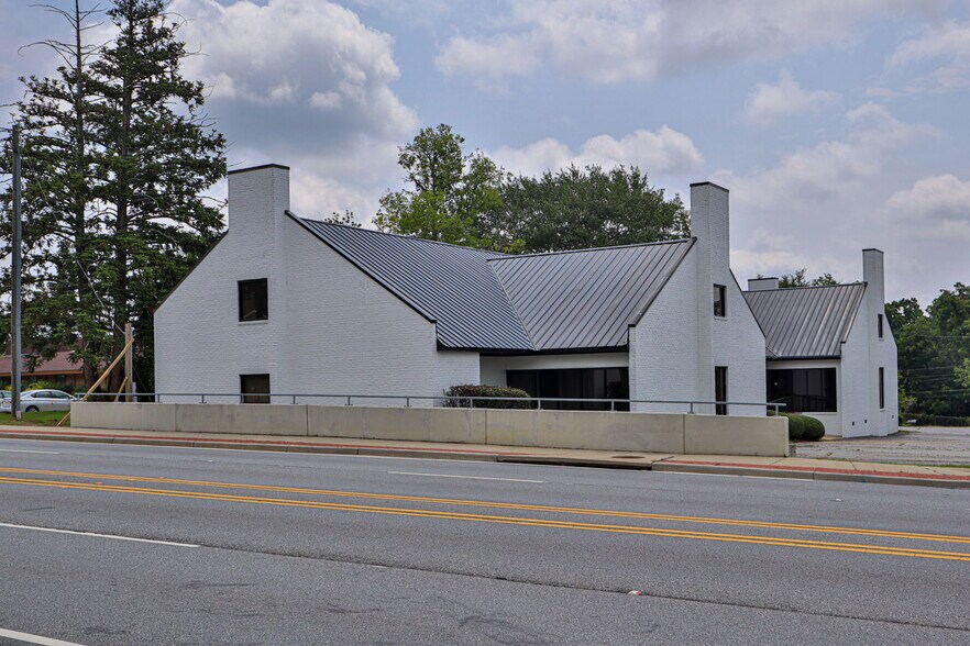 More Photos Of 1906 Warm Springs Rd, Columbus Medical For Sale
