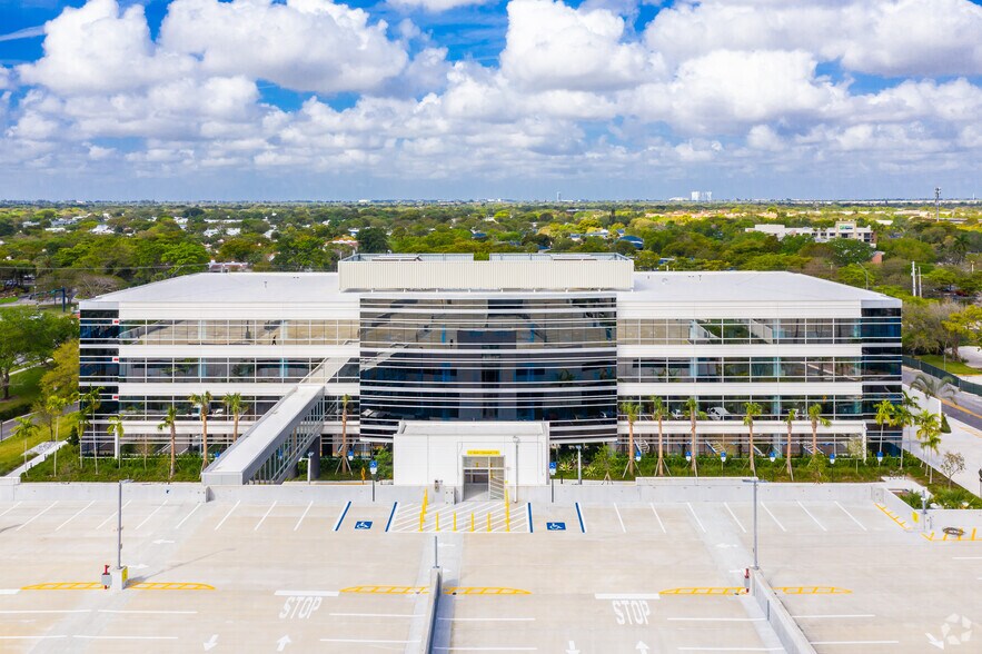 More Photos Of 1700 N University Dr, Plantation Office For Lease