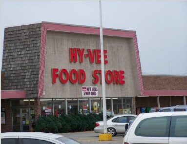 More Photos Of 1104 S 25th St, Bethany Freestanding For Sale