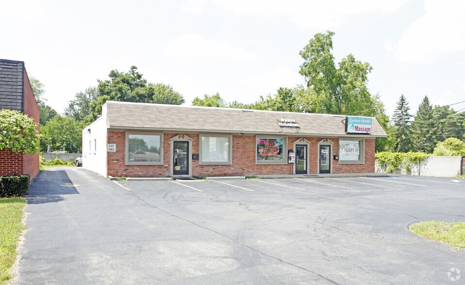 More Photos Of 3525-3529 Rochester Rd, Troy Freestanding For Lease