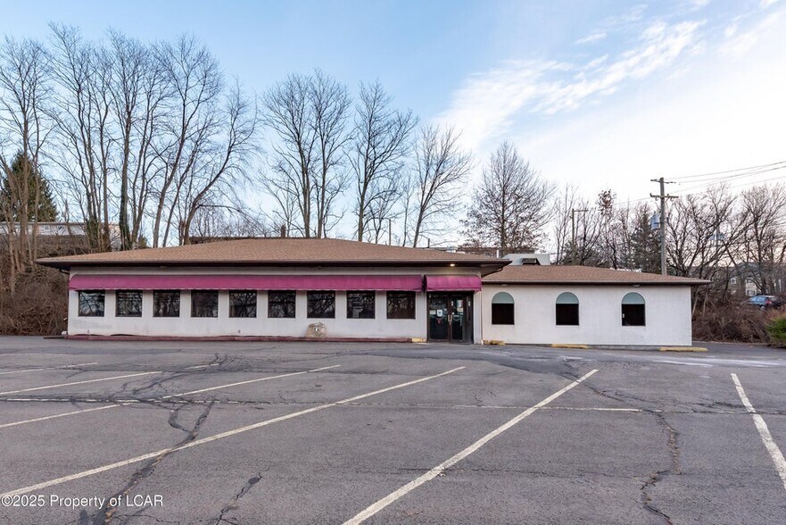 Primary Photo Of 1190 Sans Souci Pky, Hanover Township Restaurant For Sale