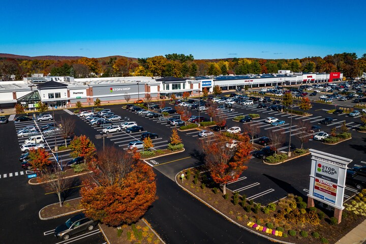 More Photos Of 683 Farmington Ave, Bristol Unknown For Lease