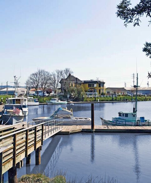 More Photos Of 58 E Washington St, Petaluma Storefront Retail Office For Lease