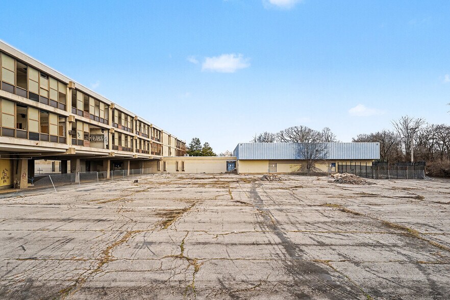 More Photos Of 5750 Lotus, Saint Louis Schools For Sale