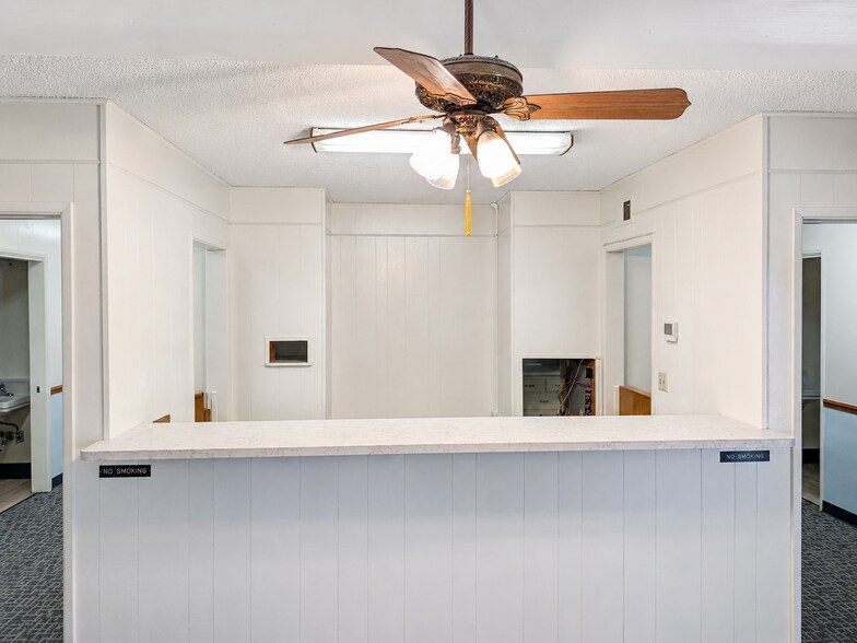 More Photos Of 910-914 E Gladstone St, Azusa Medical For Lease