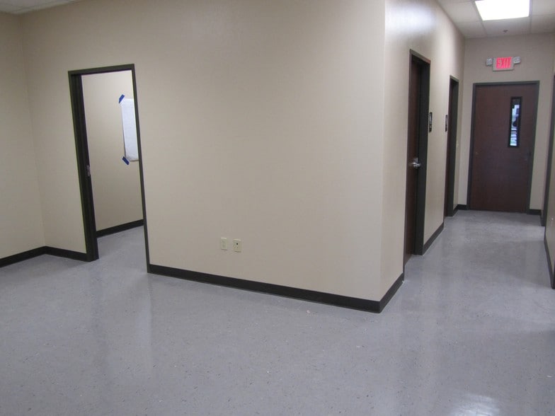 More Photos Of 101 45th St, Corpus Christi Distribution For Lease