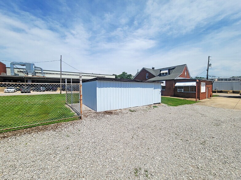 More Photos Of 118 N 16th St, Belleville Industrial For Sale