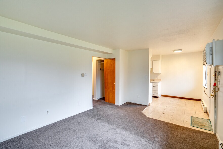 More Photos Of 2615 Ellet Ave, Akron Apartments For Sale