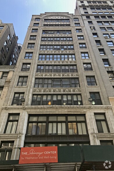 More Photos Of 19-21 W 36th St, New York Office For Lease