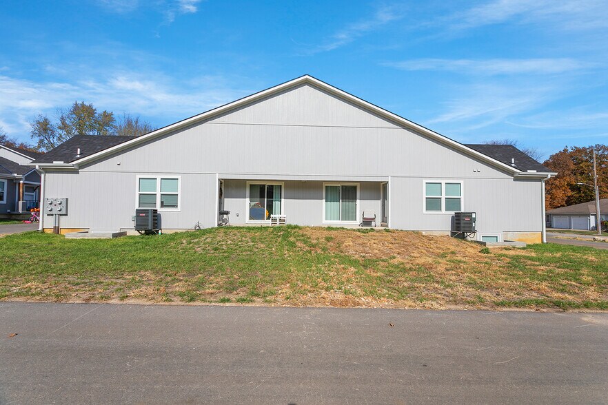 More Photos Of 601 Hillcrest St, Pleasant Hill Apartments For Sale