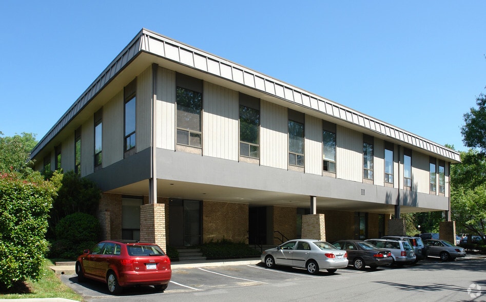 More Photos Of 109 Conner Dr, Chapel Hill Office For Sale