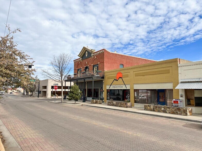 More Photos Of 114 N 5th St, Alpine Storefront For Sale