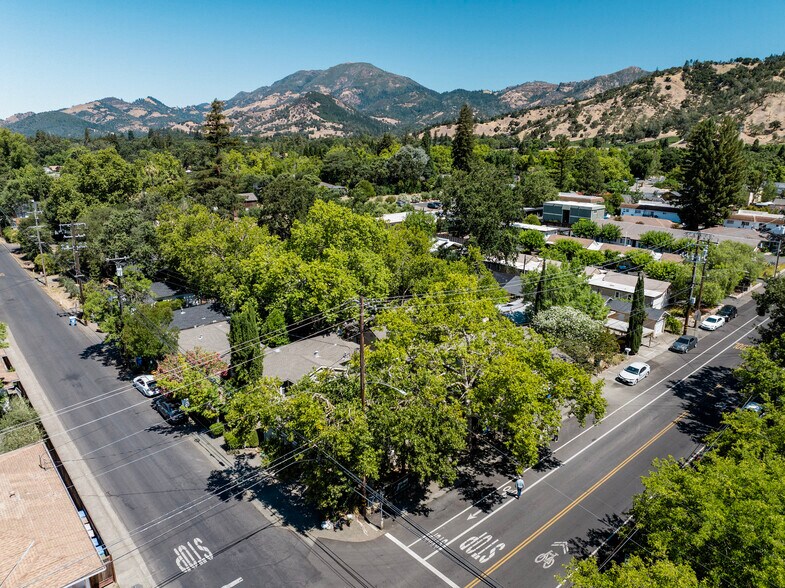 More Photos Of 1701 Lake St, Calistoga Apartments For Sale