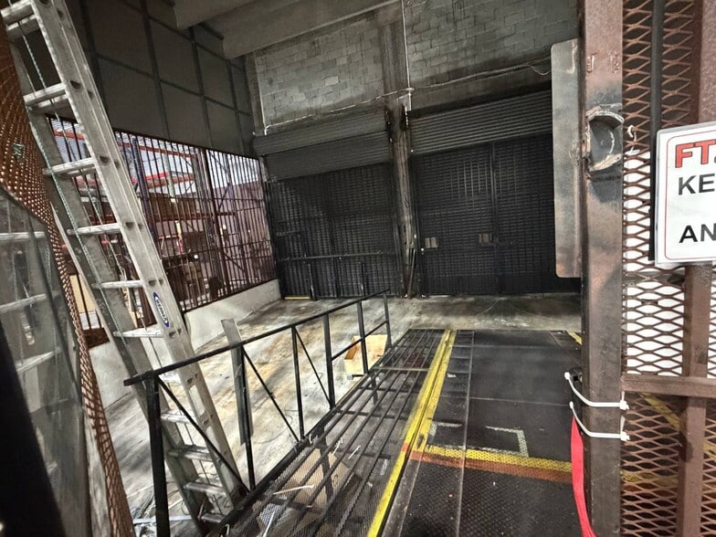 More Photos Of 10850 NW 27th St, Doral Warehouse For Sale
