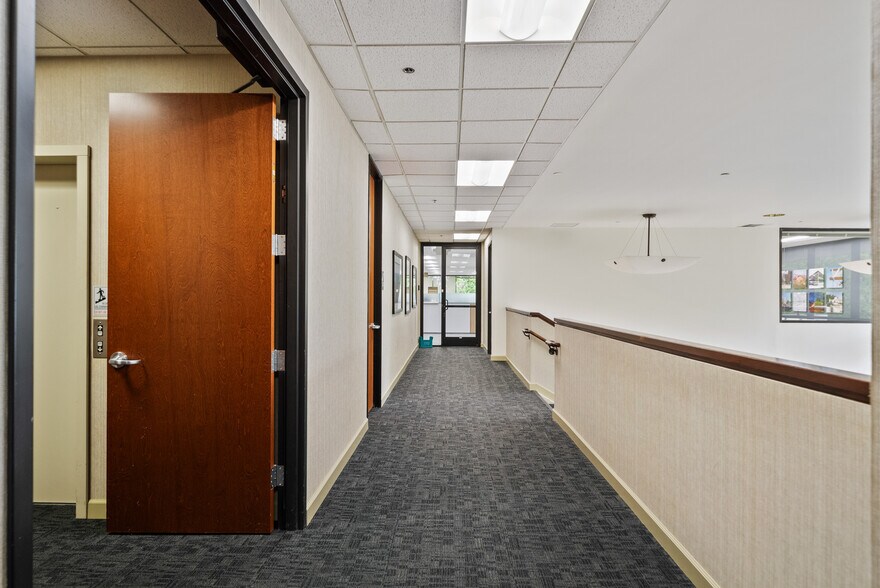 More Photos Of 3235 Kifer Rd, Santa Clara Office For Sale