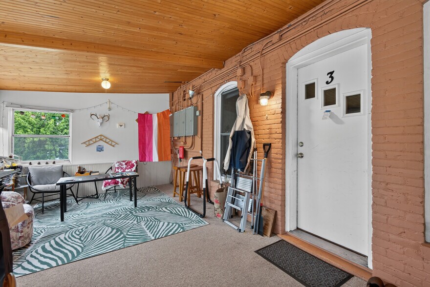 More Photos Of 446 Madison St NE, Minneapolis Multifamily For Sale